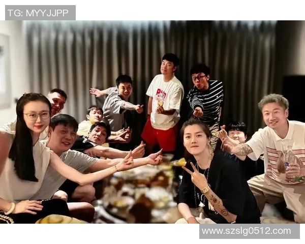 鹿汗足球明星赛盛况空前球星云集激情碰撞引爆全场热情