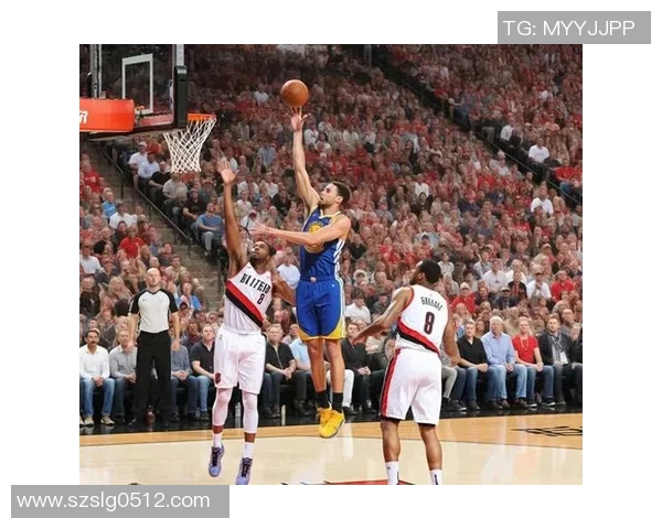 勇士与开拓者激战四月十七日NBA季后赛精彩回顾与分析 勇士与开拓者激战四月十七日NBA季后赛精彩回顾与分析