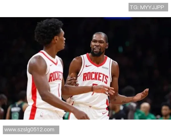 篮球场上的璀璨星光：那些改变比赛历史的篮球明星们
